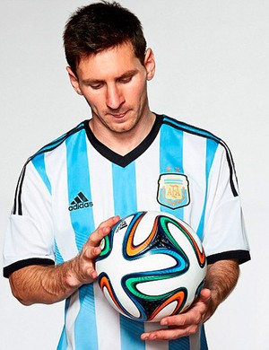 bola Brazuca Messi (Foto: Divulgação / Adidas)