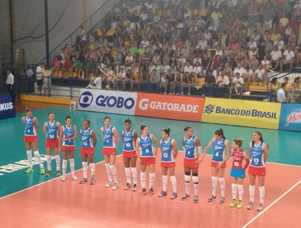 Osasco na Arena Praia (Foto: Gullit Pacielle)