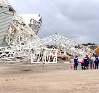 Funcionarios Arena Corinthians (Foto: Felipe Zito)