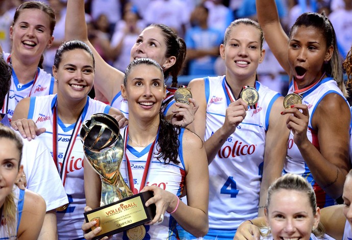 Jogadoras de Osasco comemoram o bicampeonato paulista (Foto: João Pires/Divulgação)