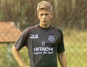 Adrianinho, meia da Ponte Preta (Foto: Carlos Velardi/ EPTV)