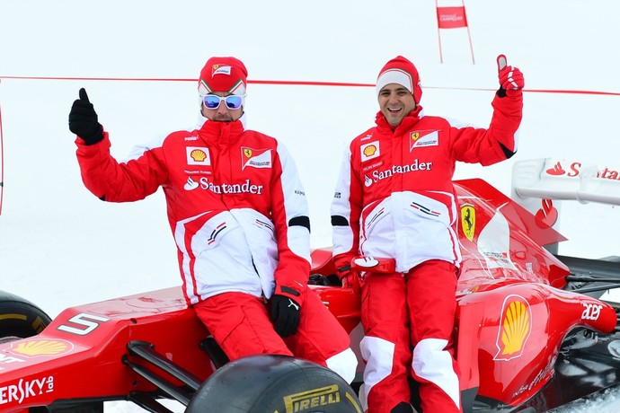 Fernando Alonso e Felipe Massa no 'Wrooom', evento organizado pela Ferrari (Foto: AFP)