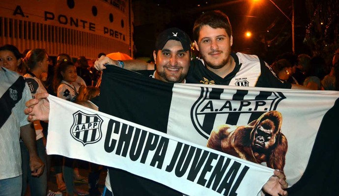 Torcedores fazem festa no Majestoso após classificação para a final da Copa Sul-americana (Foto: Fernando Pacífico / Globoesporte.com)