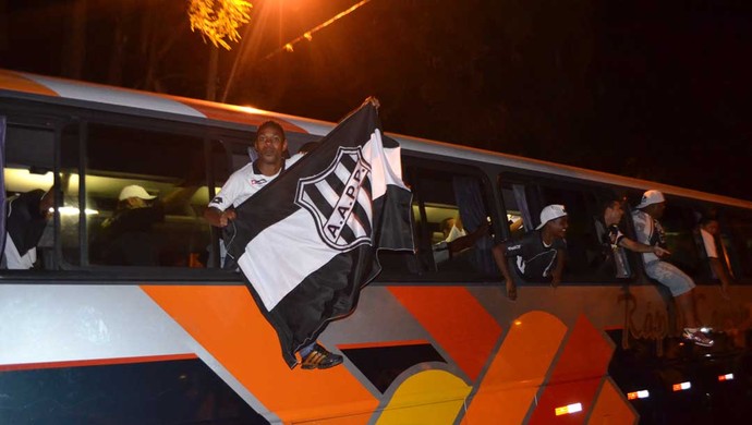 Torcedores fazem festa no Majestoso após classificação para a final da Copa Sul-americana (Foto: Fernando Pacífico / Globoesporte.com)