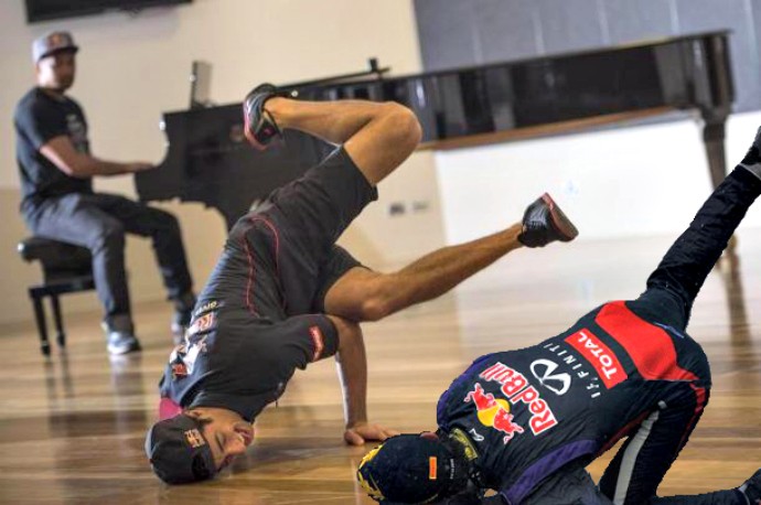 Webber em montagem com Ricciardo (Foto: Reddit F-1/Usuário 'ayedfy')