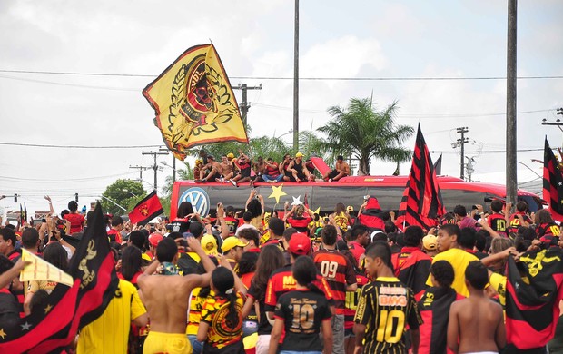 Torcida Sport (Foto: Aldo Carneiro/Pernambuco Press)