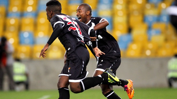 Comemoração do Vasco contra o Cruzeiro (Foto: Marcelo Carnaval / Agência O Globo)