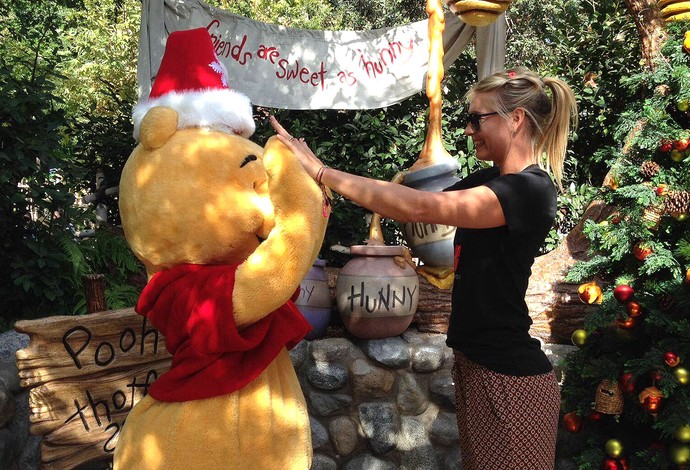 FACEBOOK sharapova com ursinho pooh (Foto: Reprodução / Facebook)