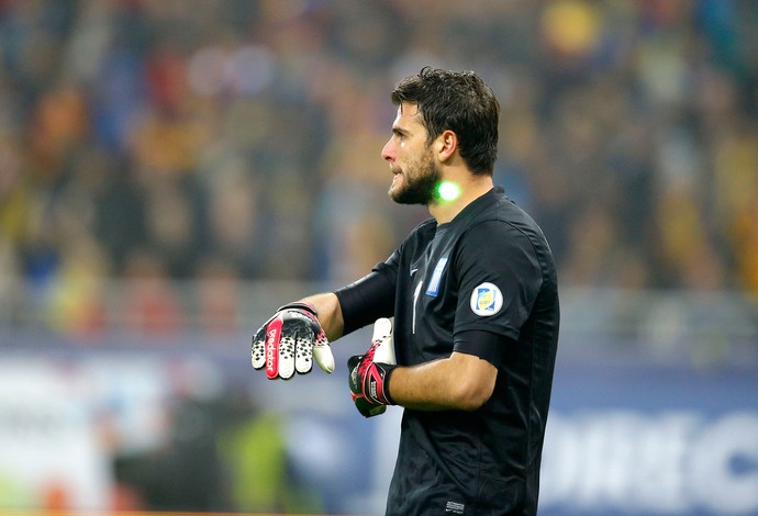 Karnezis goleiro Grécia (Foto: AP)