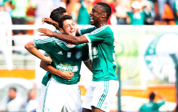 Felipe Menezes gol Palmeiras (Foto: Marcos Ribolli / Globoesporte.com)