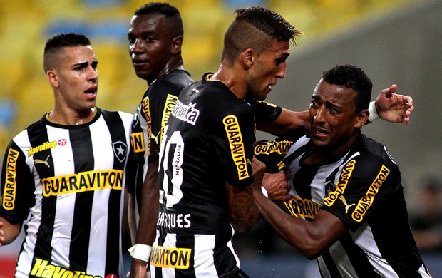 Elias rafael marques botafogo e atlético-pr (Foto: Vitor Silva / SSPress)