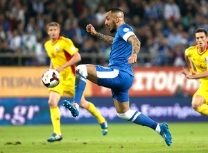 Kostar Mitroglou Grêcia e Romênia (Foto: Agência AP )