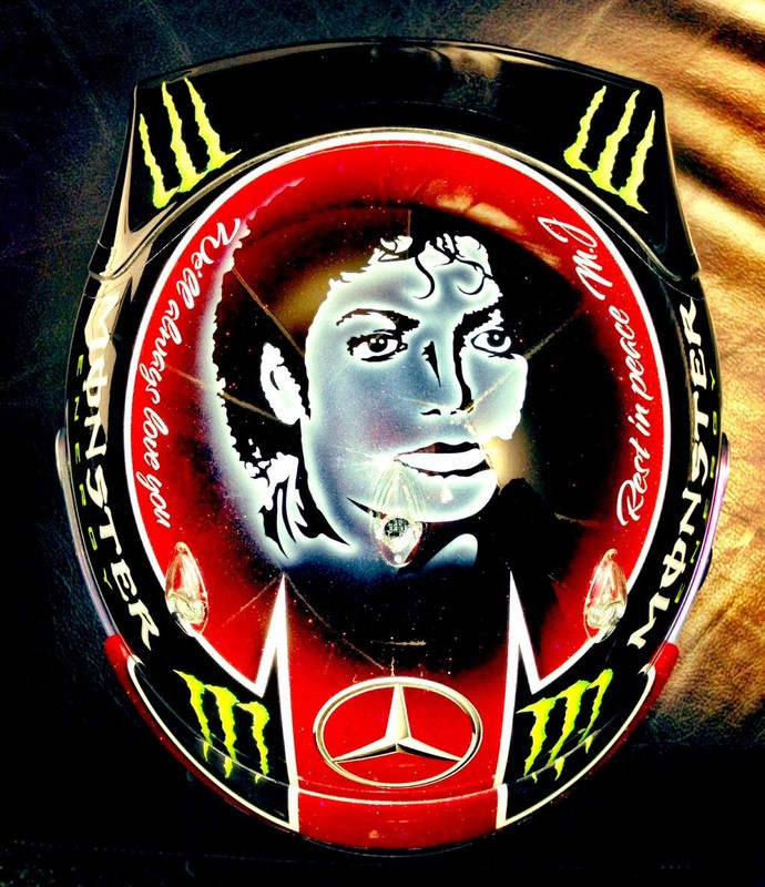 Lewis Hamilton faz homenagem ao Rei do Pop, Michael Jackson (Foto: Reprodução Twitter)