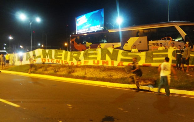 Desembarque Palmeiras Belém (Foto: Pedro Cruz)