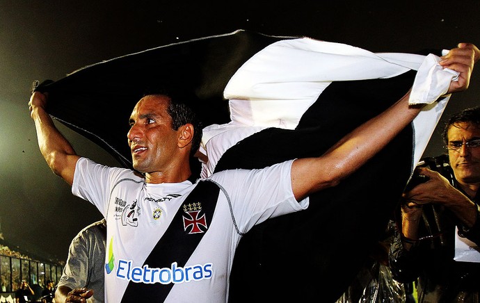 Edmundo vasco x barcelona (Foto: Alexandre Cassiano/Globo)