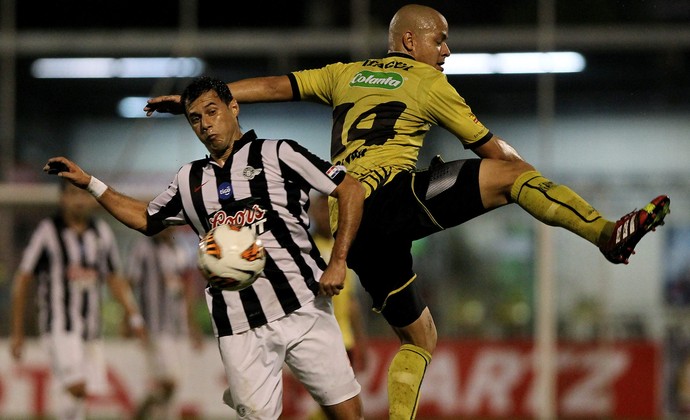 Itagüi 1 x 0 Libertad, Copa Sul-Americana (Foto: EFE)