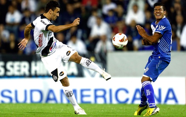 Uendel Vélez e Ponte Preta (Foto: Agência Reuters)