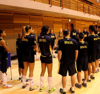 jogadores vôlei treino (Foto: CBV)