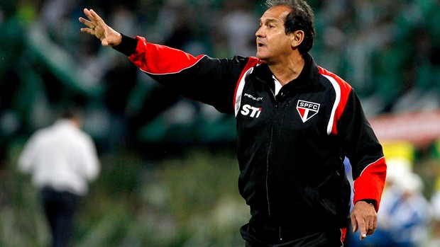 Muricy Ramalho jogo Nacional de Medellín contra São Paulo (Foto: AP)