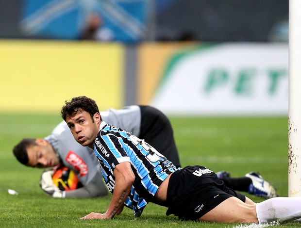 Kleber jogo Grêmio e Atlético-PR Copa do Brasil (Foto: Marcos Cunha / Agência Estado)