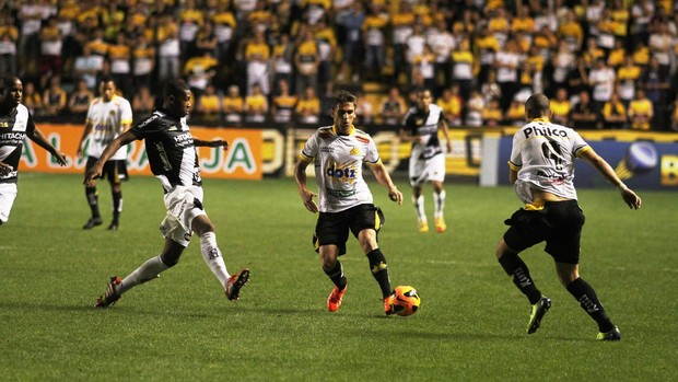 Ivo Criciúma x Ponte Preta (Foto: Fernando Ribeiro/Criciúma EC)