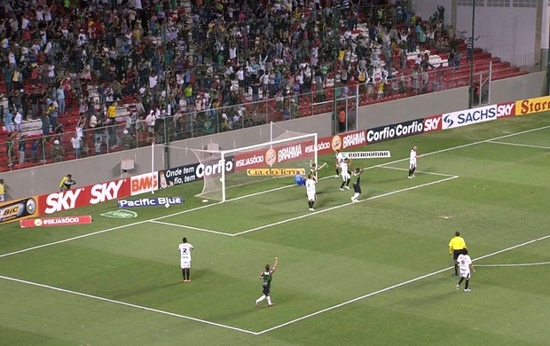 Gol do América-MG contra o ASA (Foto: Reprodução / PremiereFC)