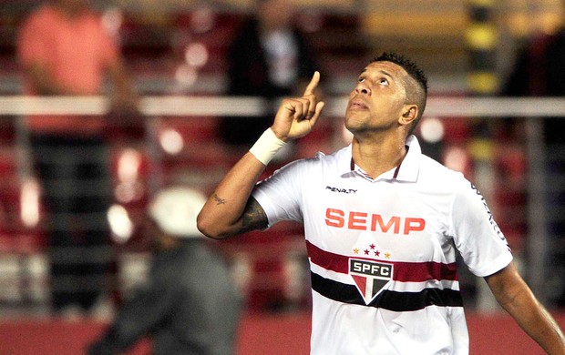 Antonio Carlos comemora gol do São Paulo e Nacional de Medellín (Foto: Marcos Ribolli)