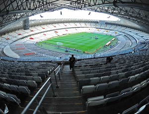 Mineirão preparativos final Libertadores (Foto: Marcos Ribolli / Globoesporte.com)