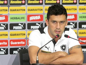 Edilson treino Botafogo (Foto: Vitor Silva / SSPress)