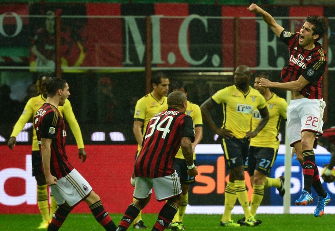 Kaka gol Milan (Foto: AFP)
