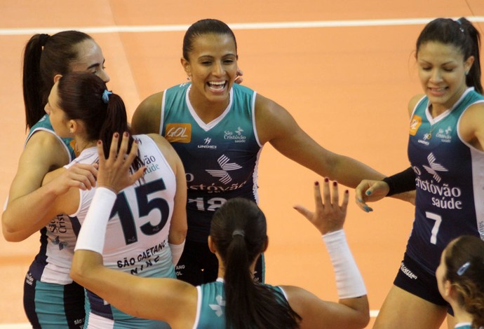 vôlei feminino São Caetano comemora (Foto: Alexandre Arruda / CBV)