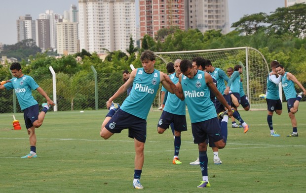 Júnior Viçosa, atacante do Goiás (Foto: Guilherme Gonçalves/Globoesporte.com)