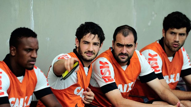 alexandre pato danilo corinthians banco de reservass santos série A (Foto: Marcos Ribolli / Globoesporte.com)