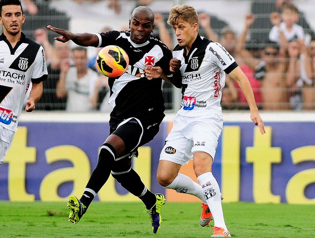 adrianinho ponte preta sandro silva vasco série A (Foto: Rodrigo Villalba / Agência Estado)