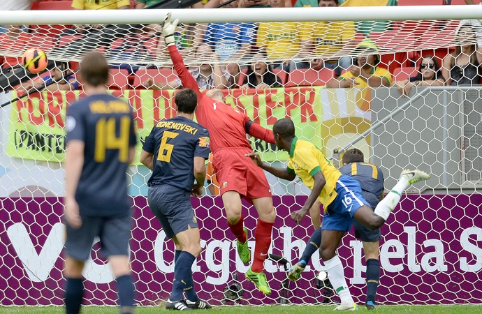 Ramires gol Brasil contra Austrália (Foto: AFP)