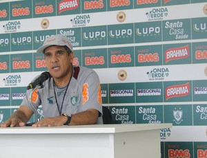 Silas em coletiva no América-MG (Foto: Rafael Araújo / Globoesporte.com)