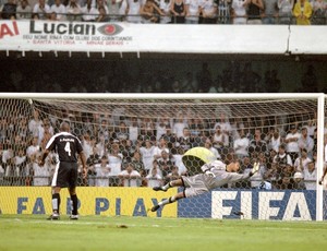 Dida Defesa do Chute do Anelka : Corinthians x Real Madrid Mundial de clubes 2000 (Foto: Getty Images)