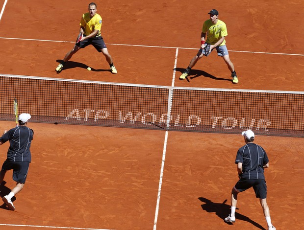 Bruno Soares e Alexander Peya contra irmãos Bryan Masters 1000 de Madri (Foto: EFE)