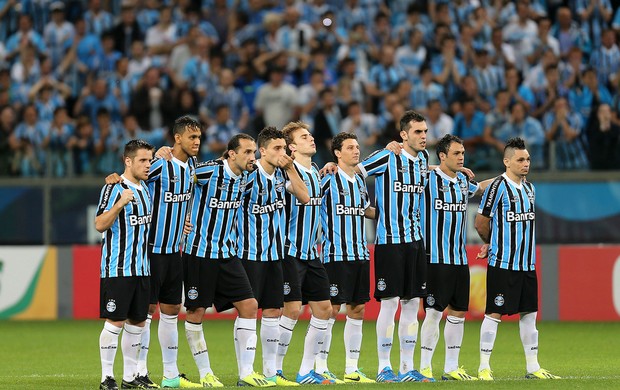 Jogadores pedem apoio da torcida em jogos na Arena (Foto: Jefferson Bernardes/Grêmio FBPA)