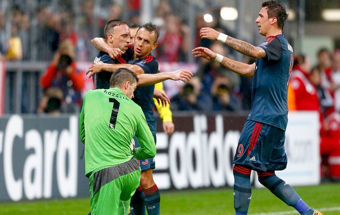 Ribery comemoração Bayern de Munique contra Viktoria Liga dos Campeões (Foto: Reuters)