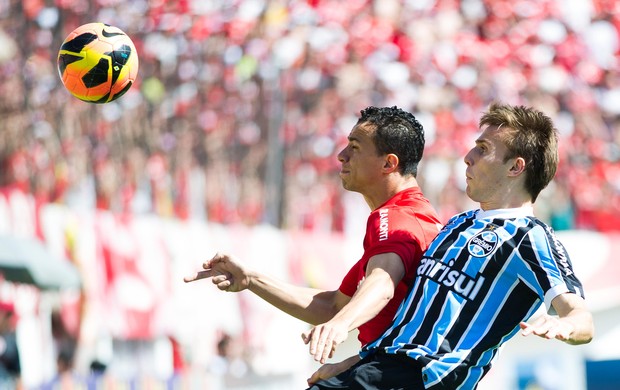 BRESSAN LEANDRO DAMIÃO INTERNACIONAL X GREMIO (Foto: Vinicius Costa/Preview.com/Agência Estado)