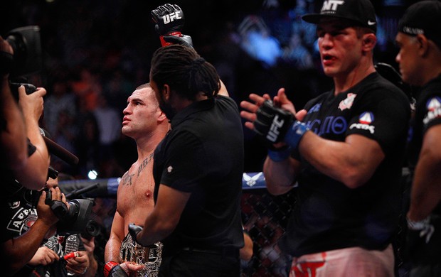 Cain Velasquez x Junior Dos Santos ufc 166 (Foto: Reuters)