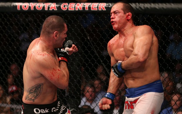 Cain Velasquez x Junior Dos Santos ufc 166 (Foto: Getty Images)