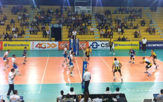 Volta Redonda x Minas, pela Superliga Masculina 2013/2014 (Foto: Priscila Chagas/TV Rio Sul)