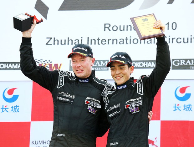 mika hakkinen vence em Zhuhai  (Foto: Divulgação)