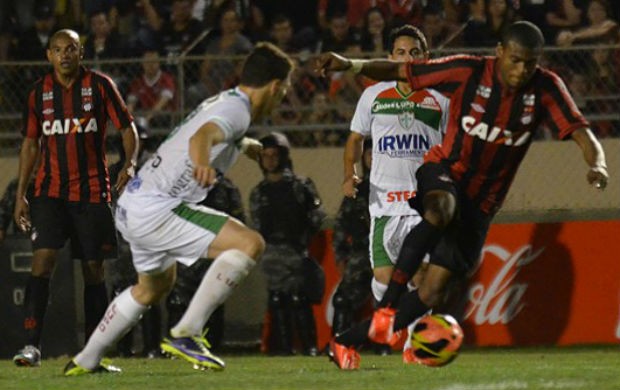 Atlético-PR Portuguesa Marcelo (Foto: Gustavo Oliveira/Site Oficial do Atlético-PR)