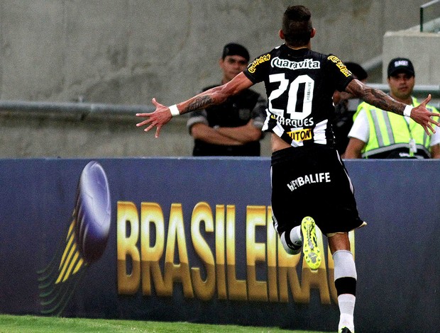 Rafael Marques comemoração Botafogo e Flamengo (Foto: Vitor Silva / SSPress)