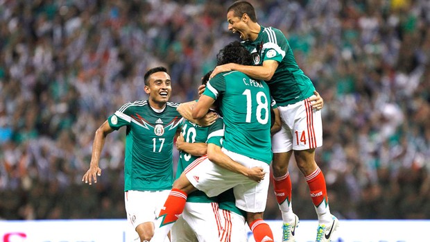 Comemoração do México contra o Panamá (Foto: Agência Reuters)