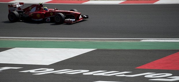 Felipe Massa durante o treino da Fórmula 1 na Coreia do Sul (Foto: AFP)