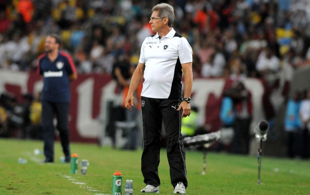 Oswaldo de Oliveira Botafogo x Fluminense (Foto: André Durão / Globoesporte.com)